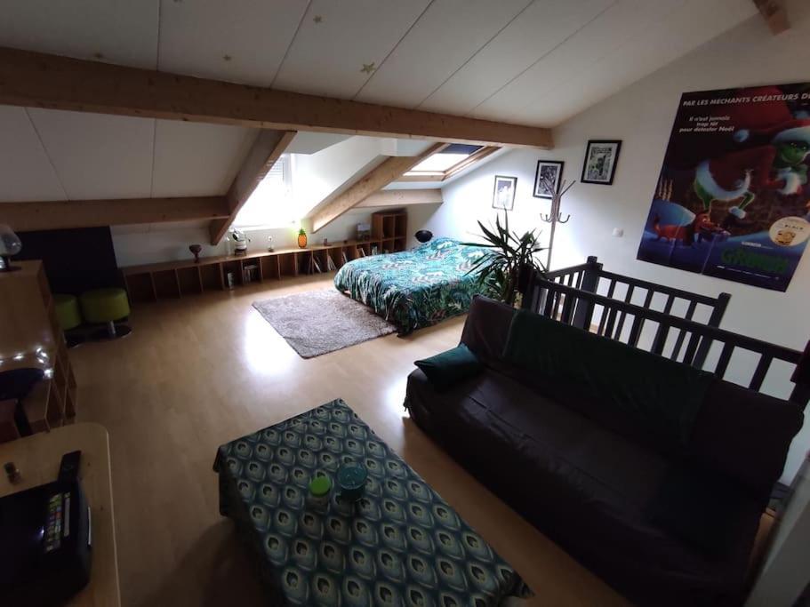 Chaleureuse Maison De Ville Avec Parking Gratuit Шинон Екстериор снимка