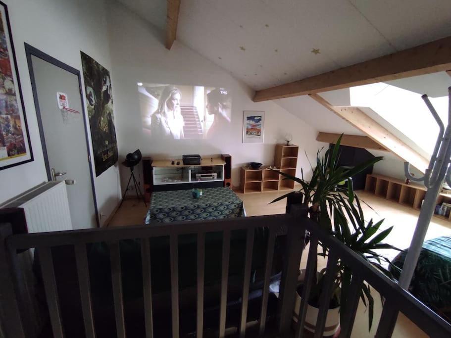 Chaleureuse Maison De Ville Avec Parking Gratuit Шинон Екстериор снимка