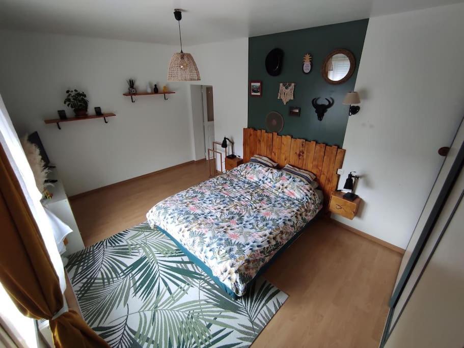 Chaleureuse Maison De Ville Avec Parking Gratuit Шинон Екстериор снимка